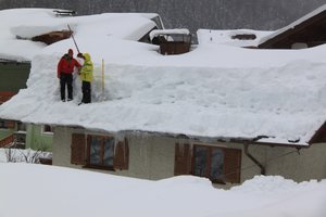 schneebedecktes Dach // ADAMIETZ & KOLLEGEN GmbH
